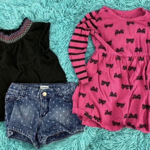Bundle old navy shorts, L/S bow & cap sleeve tops Garanimals. Girls Size 3T - Picture 1 of 8